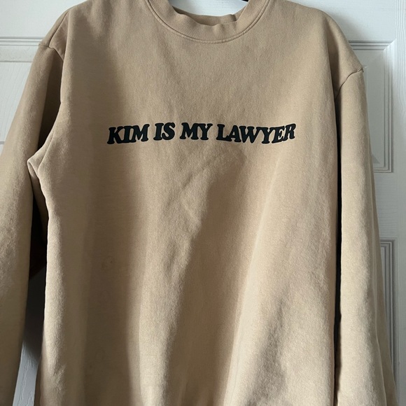 NWOT SZ S TALENTLESS KIM IS MY LAWYER SWEATSHIRT!! - Picture 4 of 7